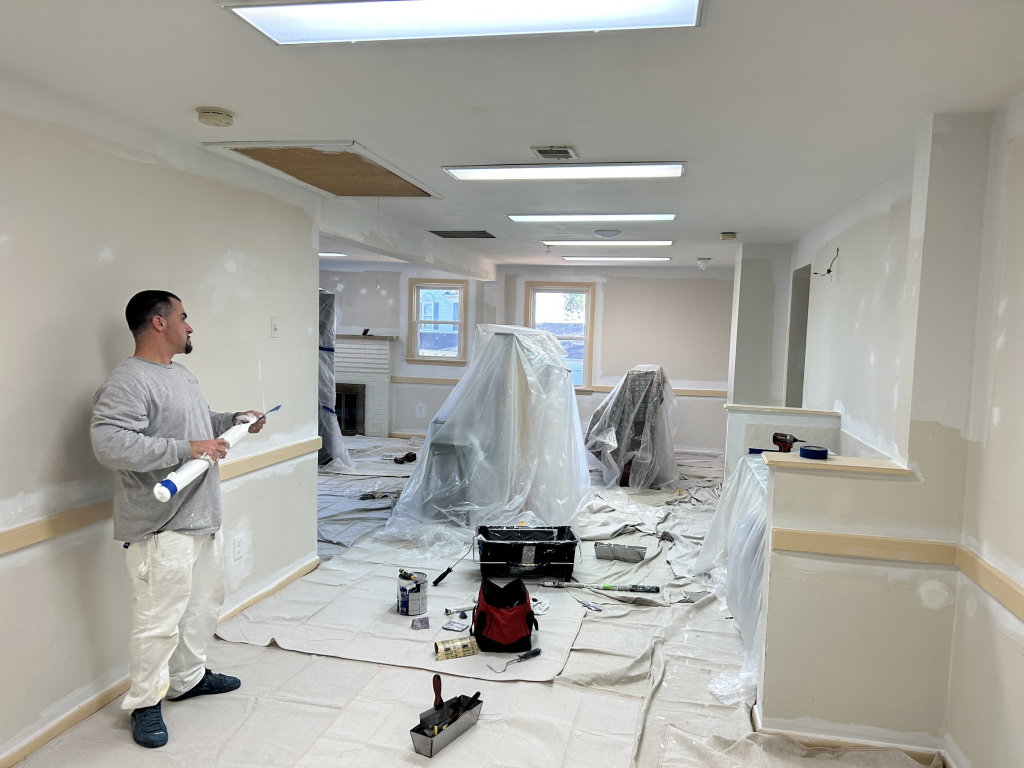 Deaton Painting team painting room in Synagogue